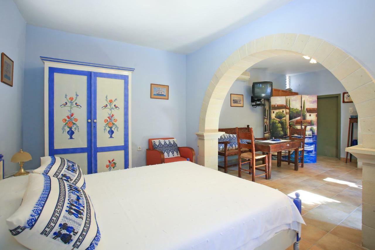 Villa Pasiphae Камиларион Екстериор снимка