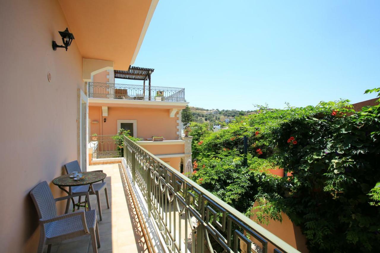 Villa Pasiphae Камиларион Екстериор снимка