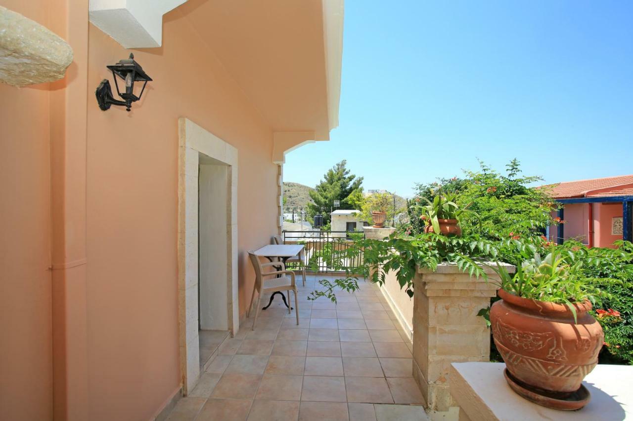 Villa Pasiphae Камиларион Екстериор снимка